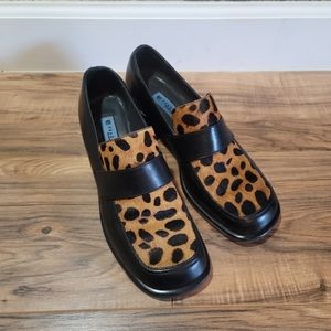 Kenneth Cole Reaction Animal Print Loafers. Size 8.5